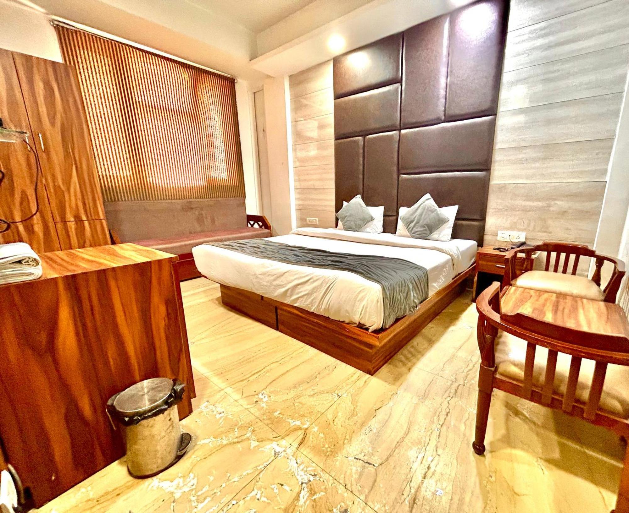 The Tomar Hospitality Hotel New Delhi Buitenkant foto